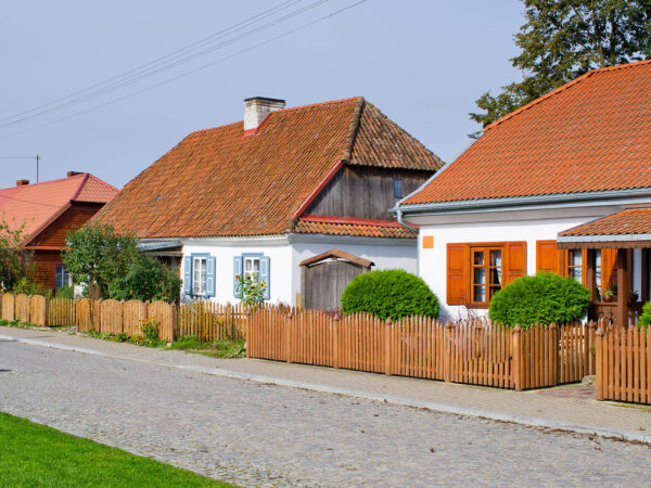 Duration: 9:00 - 14:00<br><span style="font-size:10px;">(~20€)</span>